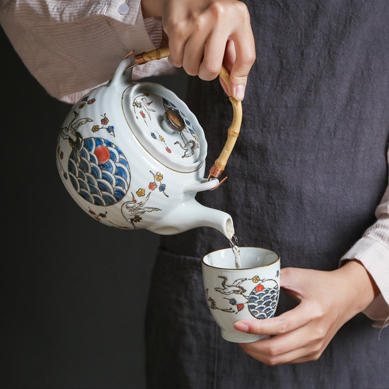 Elegant and White Porcelain Crane Teapot and Cups, ibuyxi.com