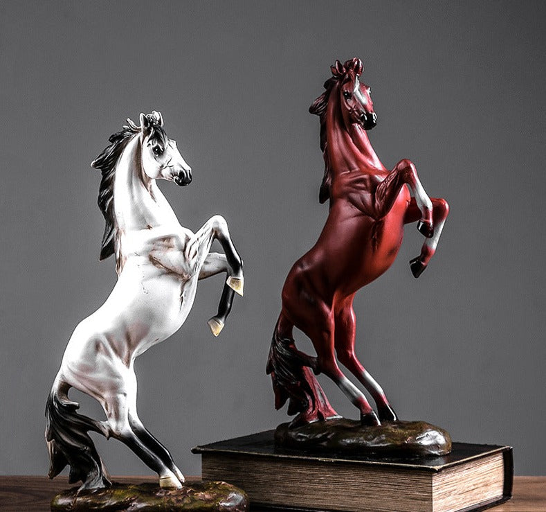 Modern and Gorgeous Resin Horse Statue for Decor, ibuyxi.com
