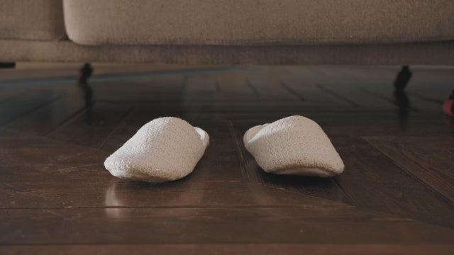 mens-sherpa-lined-memory-foam-slippers