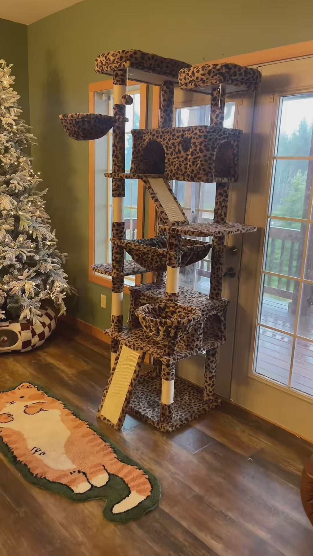 Compact Multi-Level Cat Tree Tower with Condo